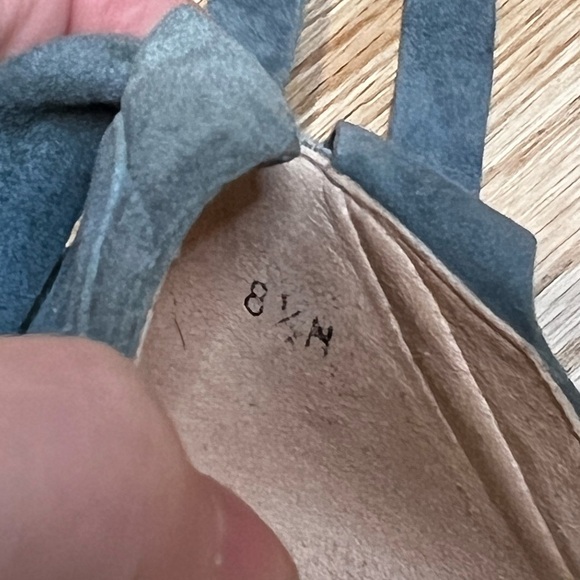 Stuart Weitzman Corbata Suede  Sandals Size 8.5 - Picture 4 of 12